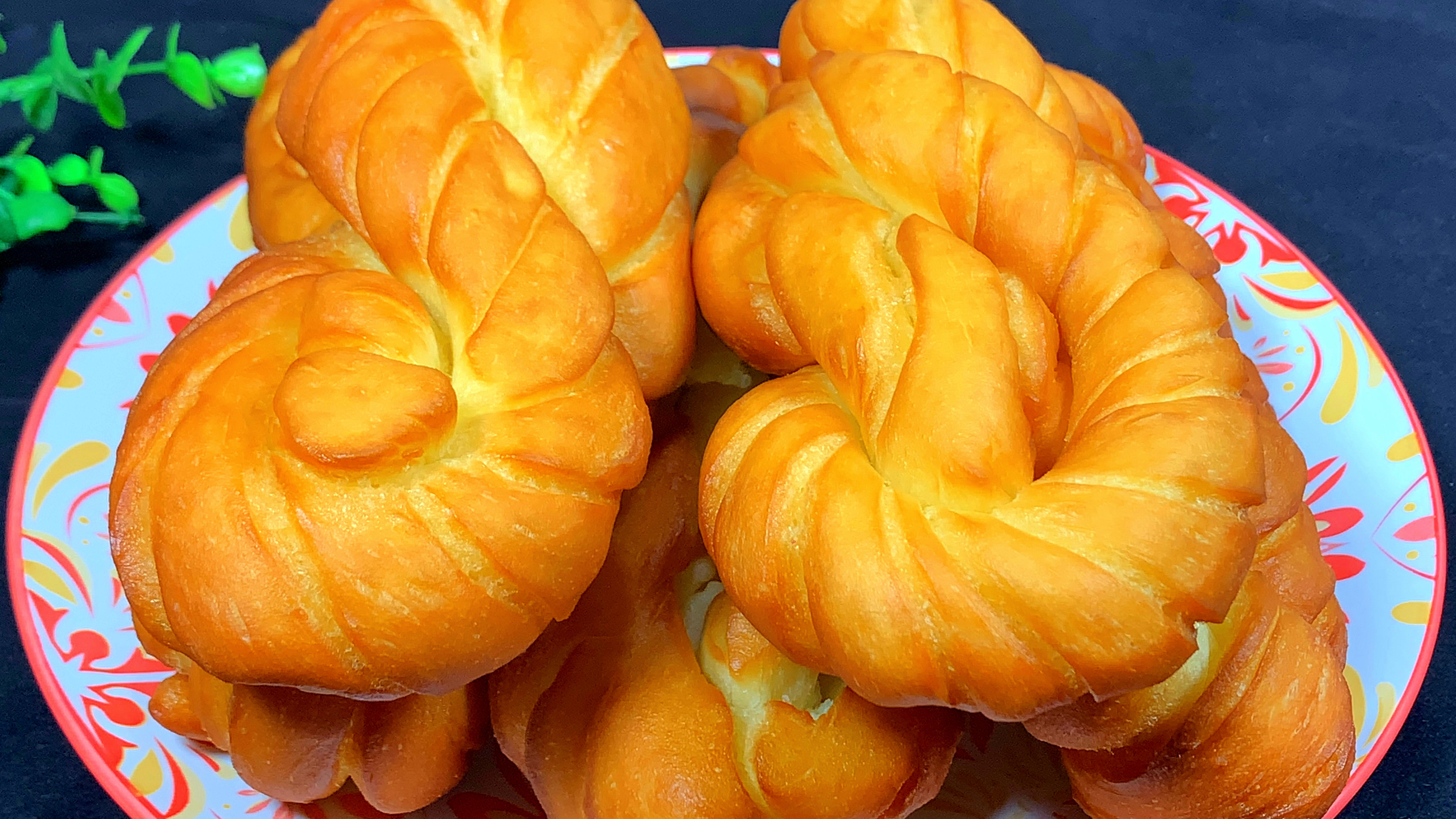 早餐店里的老式软麻花,将详细做法分享给您,新手也能成功