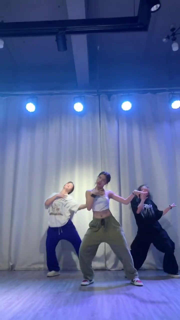 最火扭胯舞 辣妹嘉编舞 成人零基础舞蹈