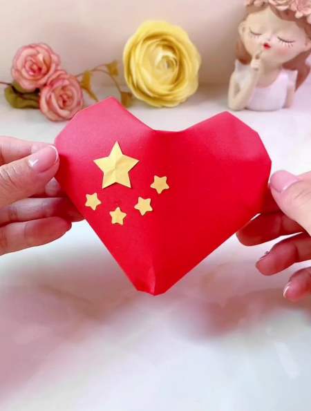 做个立体爱国手工挂件 亲子手工 幼儿园手工-度小视