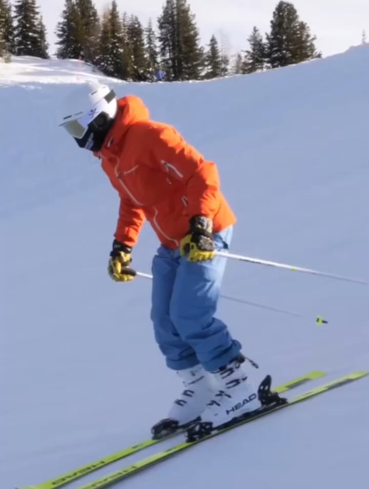 卡宾滑雪 双板滑雪 carving skiing-度小视
