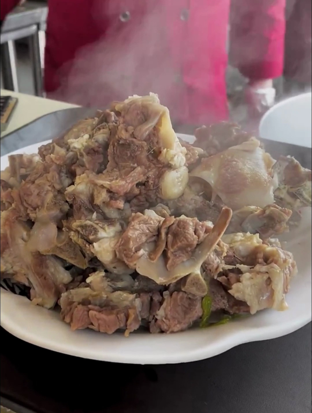 白水煮的羊蝎子吃过没,原汁原味!