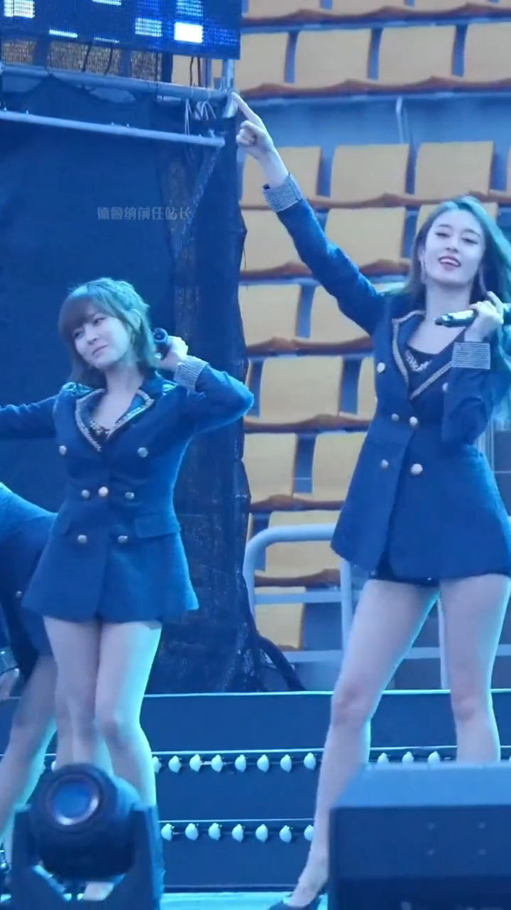 92tara神级现场tara全宝蓝神级现场热舞rolypoly直拍