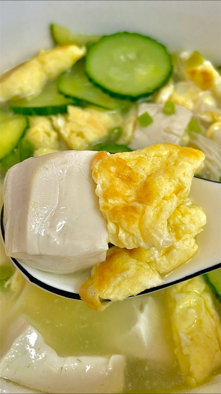 黄瓜鸡蛋豆腐汤,这么做好喝还减肥
