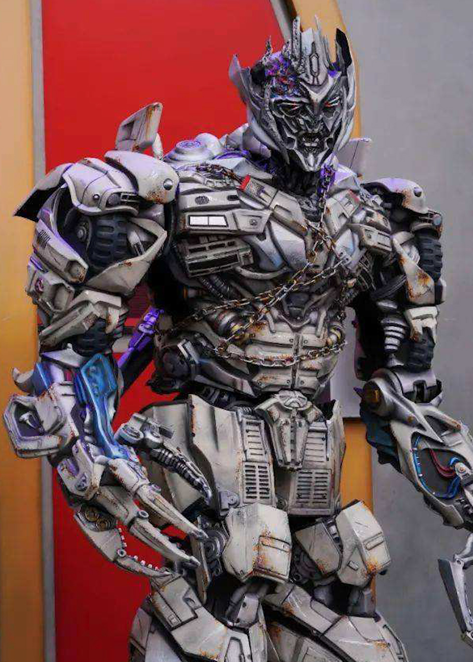 环球影城威震天表演时被游客用矿泉水瓶砸到客服事件正在调查中