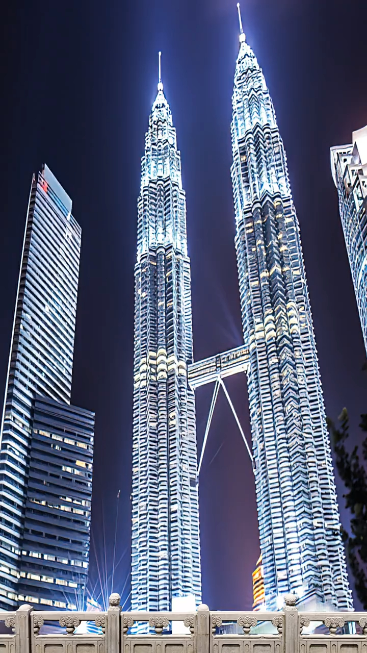 马来西亚吉隆坡石油双塔!世界最高的摩天大楼世界最高的双塔楼!