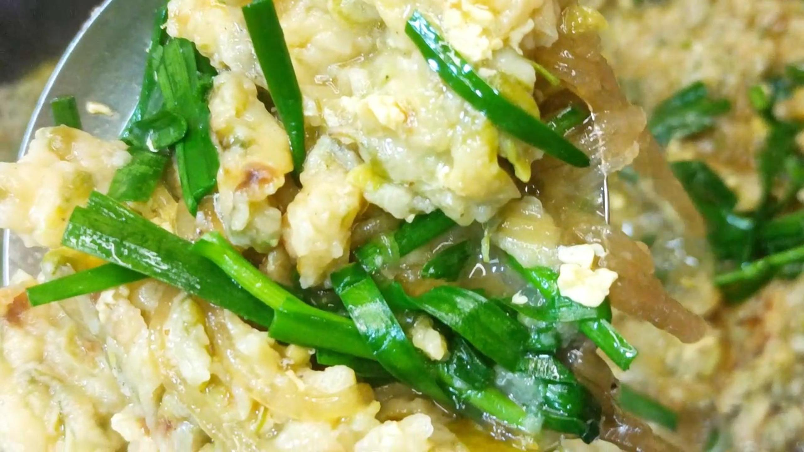 河南地道农家饭,香煎洋槐花汤,比面条还好吃
