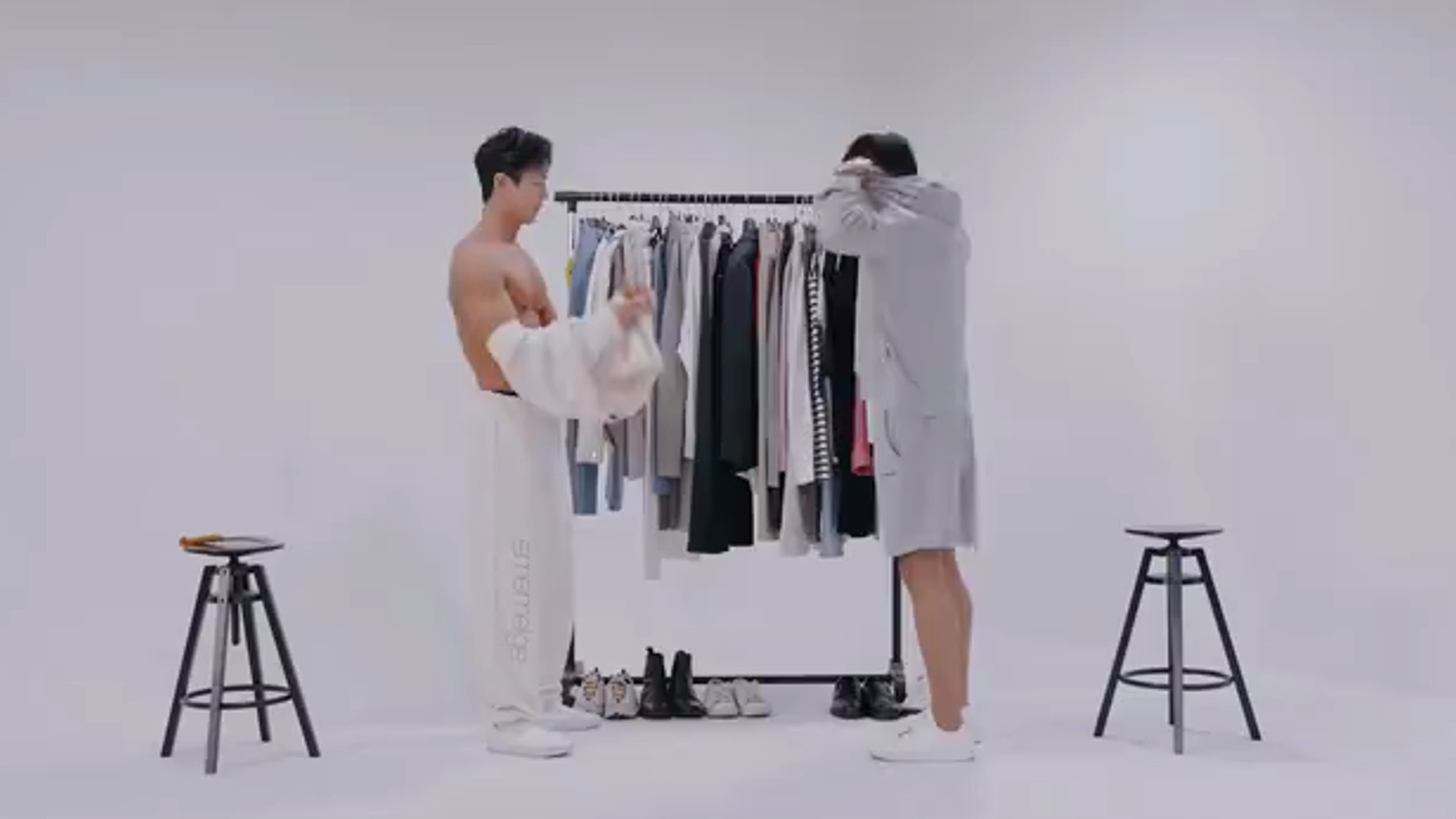 肌肉兄弟帅气换装,大秀性感身材,真的是好诱人