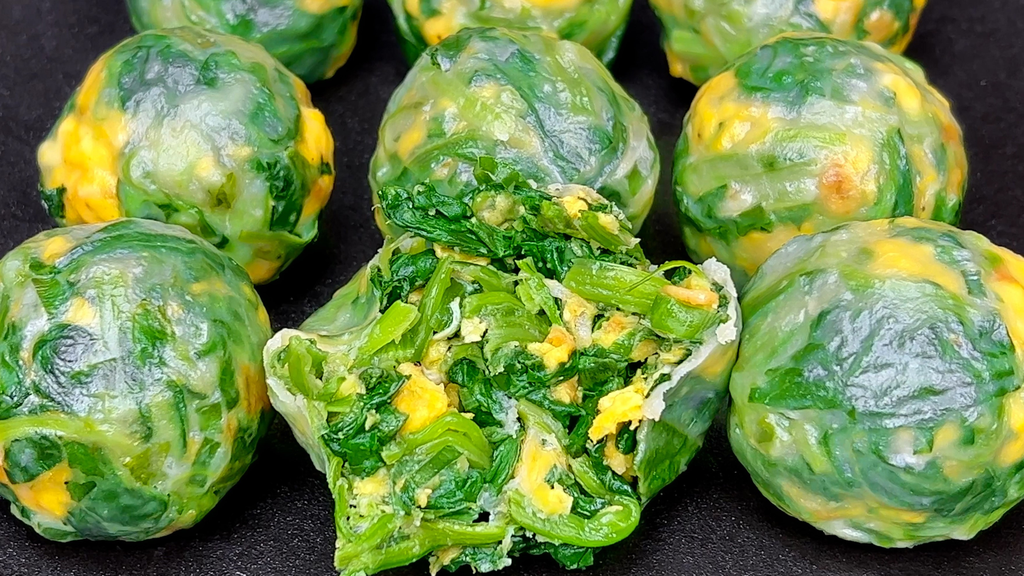 菜包子这么做太好吃了,不和面不擀面,低卡又营养,个个薄皮大馅