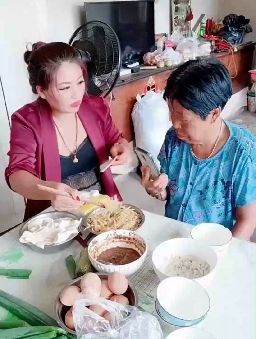 这才是妈妈贴心小棉袄