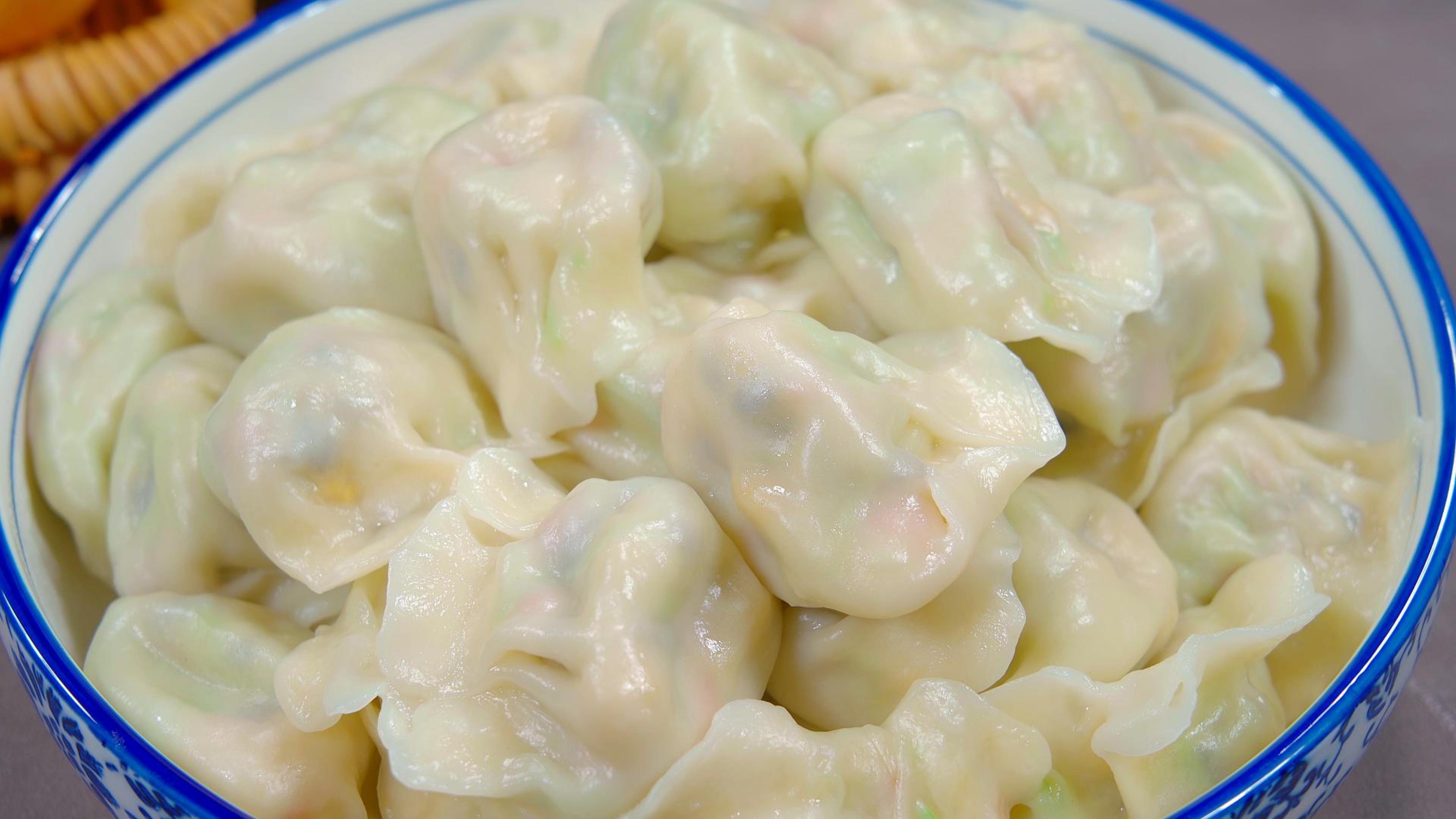 夏天多给孩子吃这馅水饺，清香爽口不油腻，一口一个真好吃