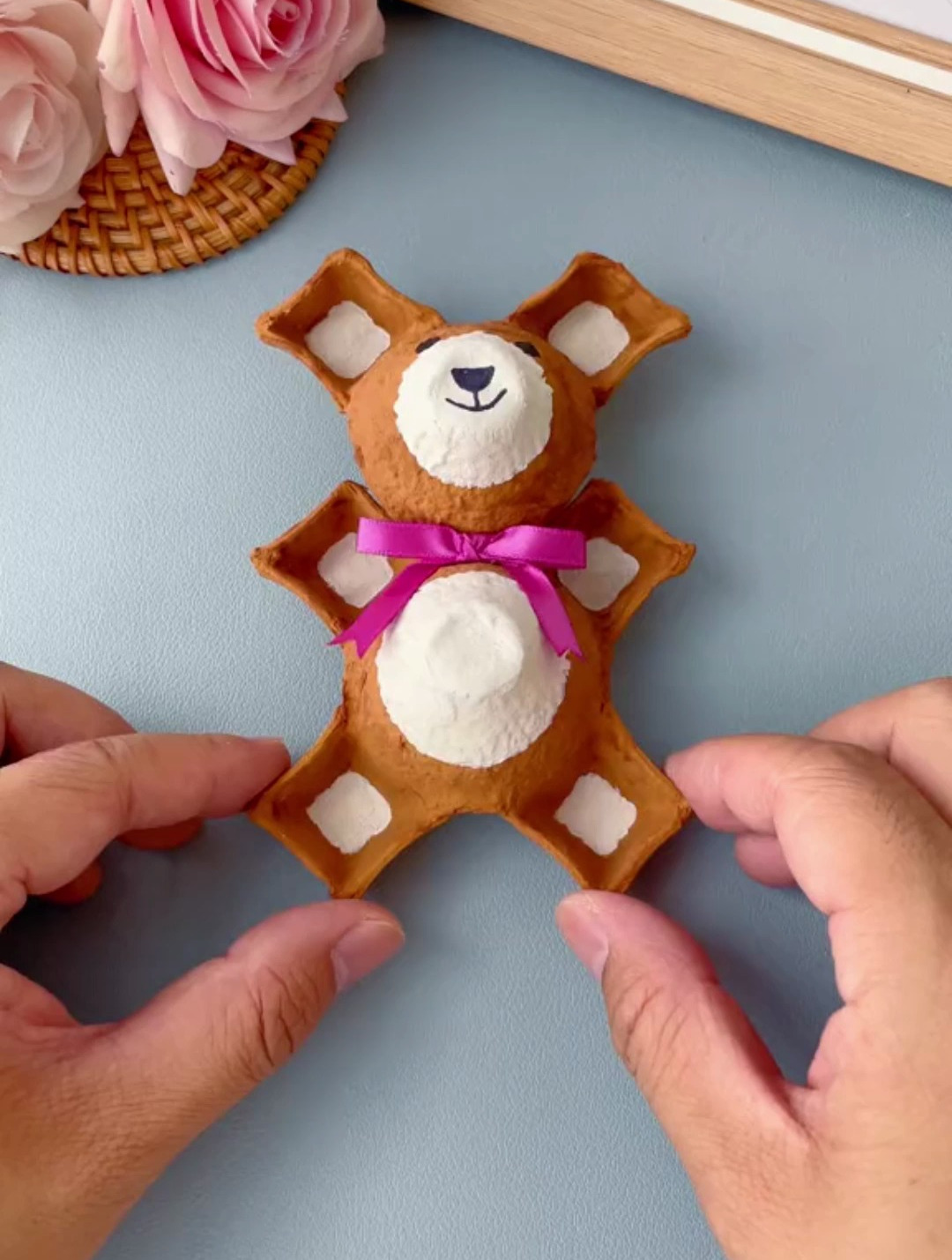 鸡蛋托不要扔,一起做可爱的小熊公仔!