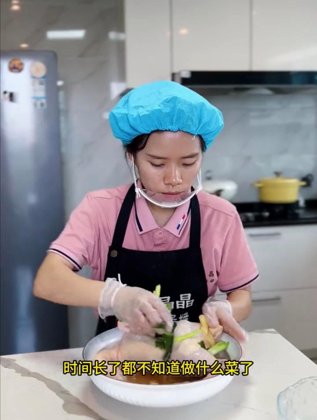 雇主说川菜吃腻了,我做了顿浙江菜,有叫花鸡、西湖醋鱼烂糊鳝丝