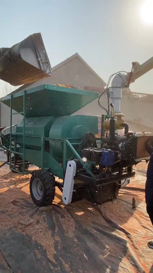 玉米脱粒机铲车上料每小时脱40亩地