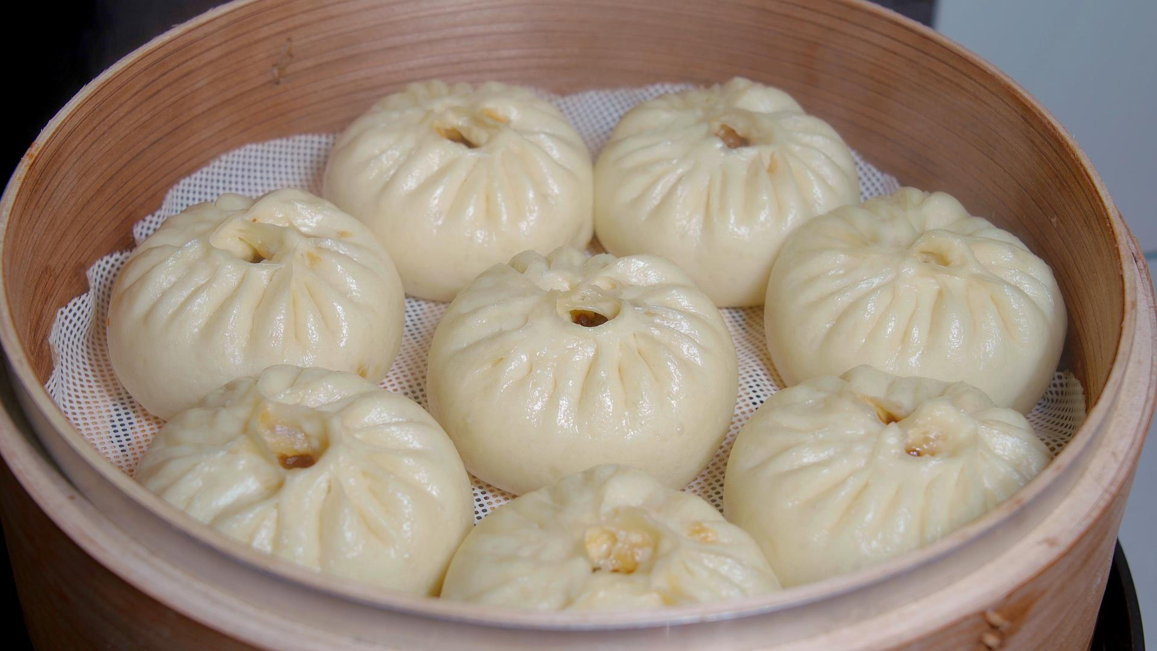 家常版酱肉包子，娟子教你调馅和面方法，肉馅酱香浓郁，真好吃