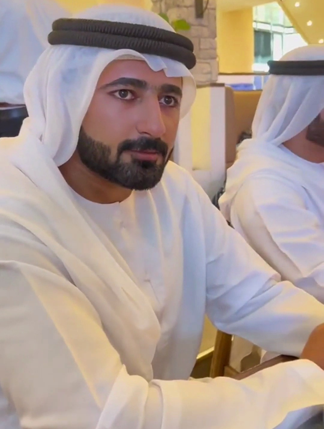 迪拜王室大佬聚会,每一位的颜值都这么高,嫁过去就是小公主了-度小视