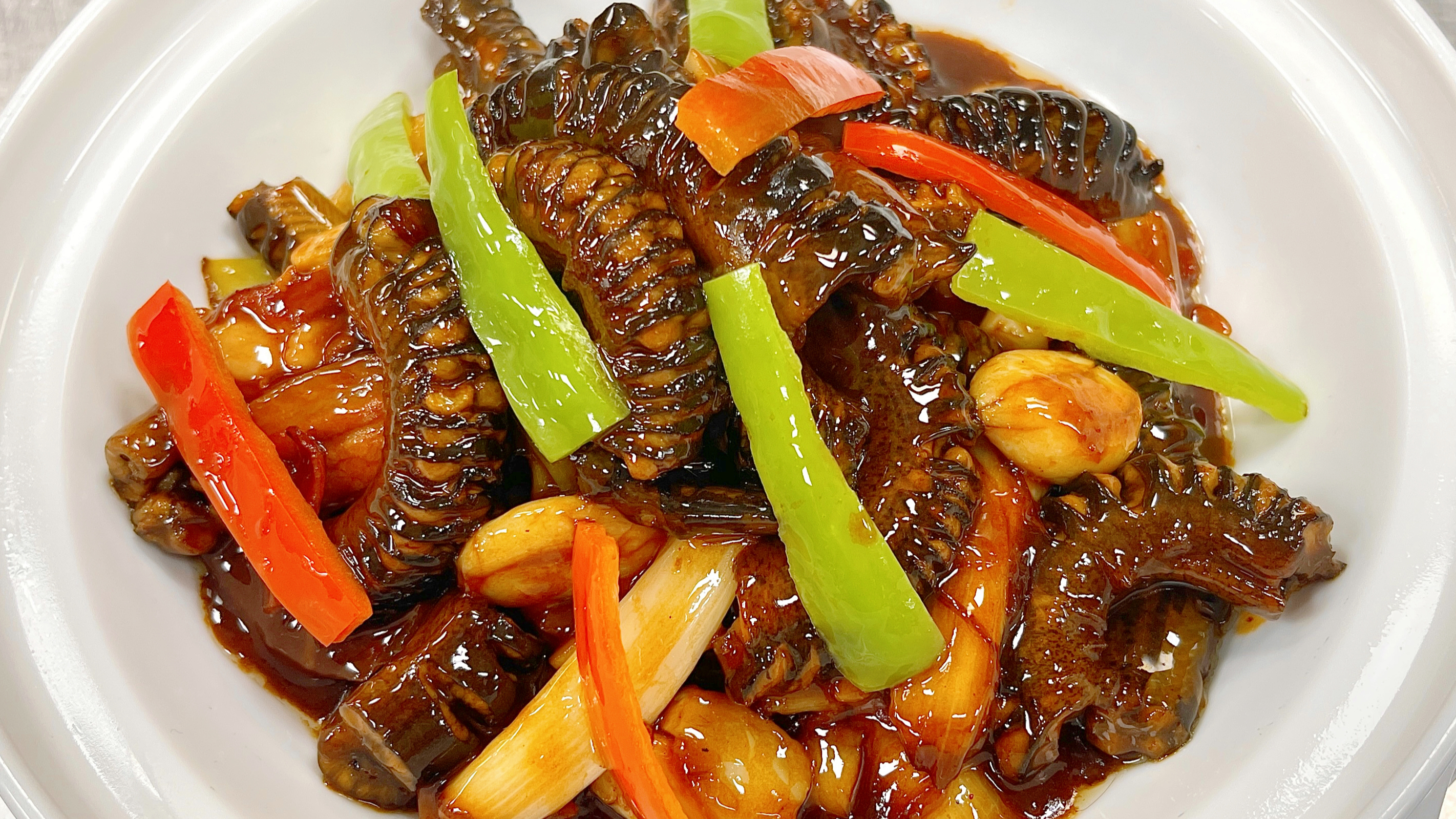 烧鳝鱼切记乱加大料，大厨教你方法记住2个诀窍，鲜香美味又不腥