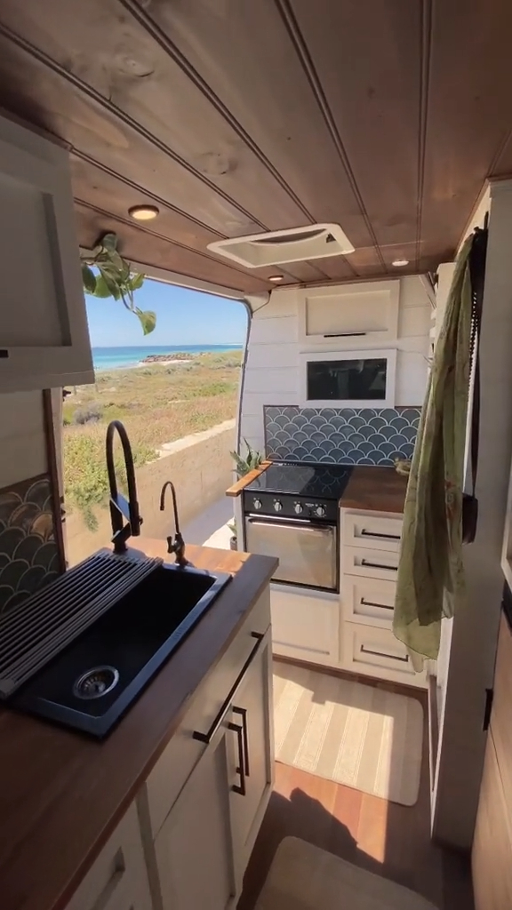 vanlife房车改装自改房车房车旅行房车生活