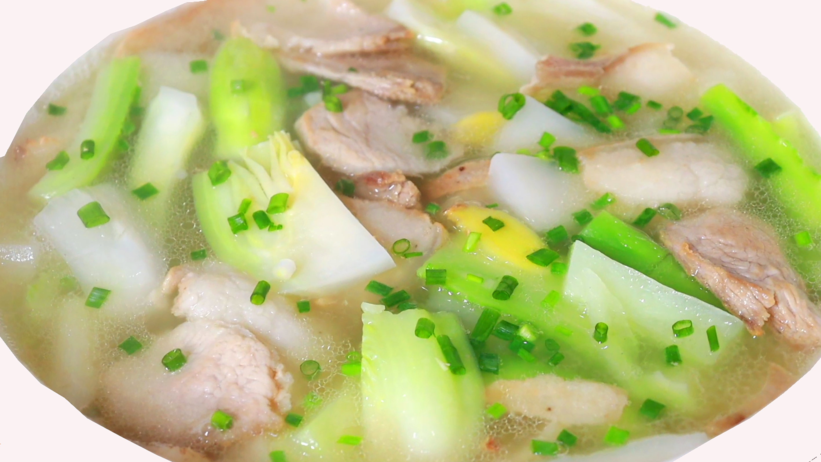 四川人一到冬天,最爱吃的“连锅汤”,有菜有肉有汤喝,越吃越暖