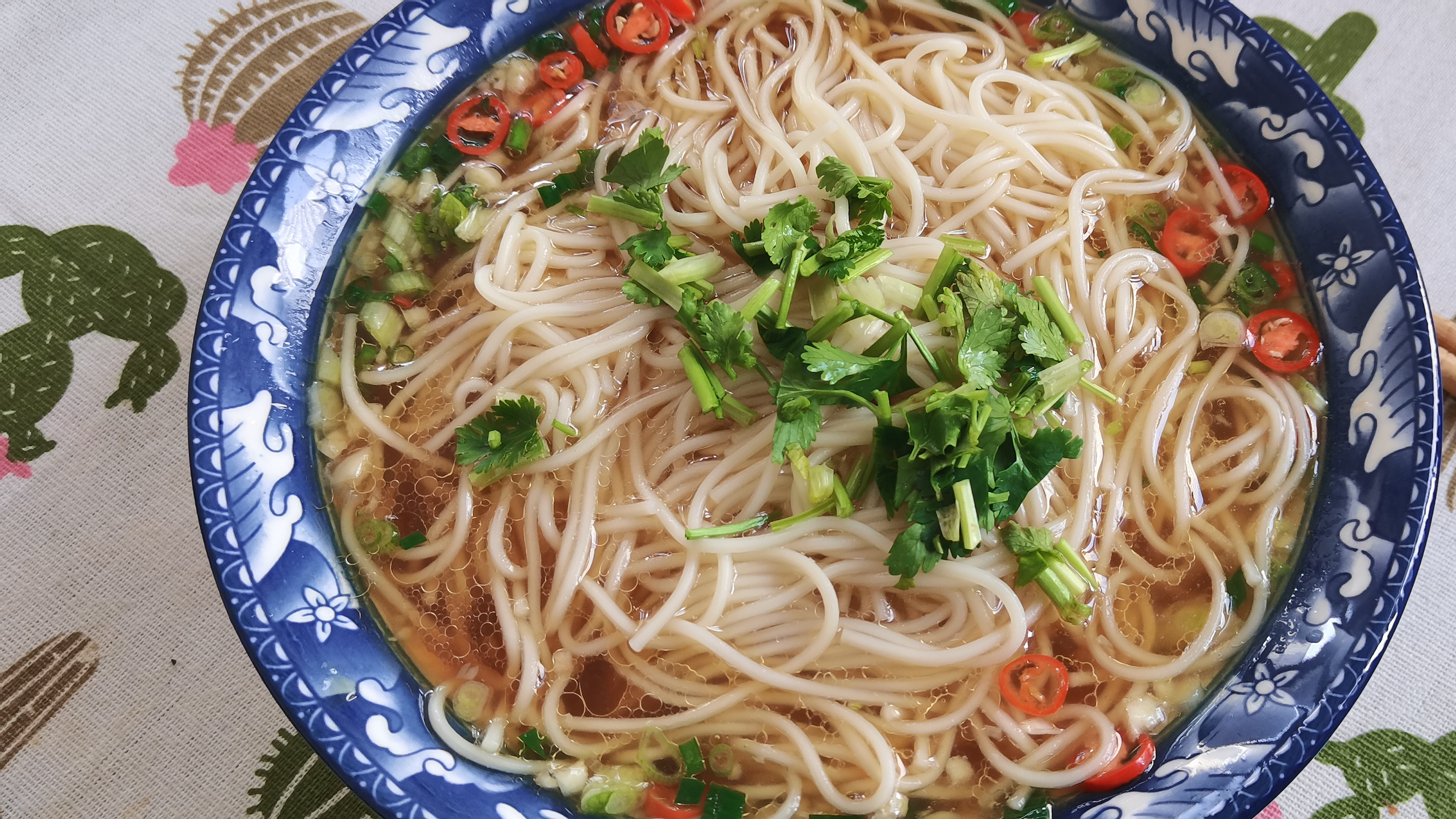 清水煮面难以下咽,多加这一步,一大碗下肚汤一滴不剩