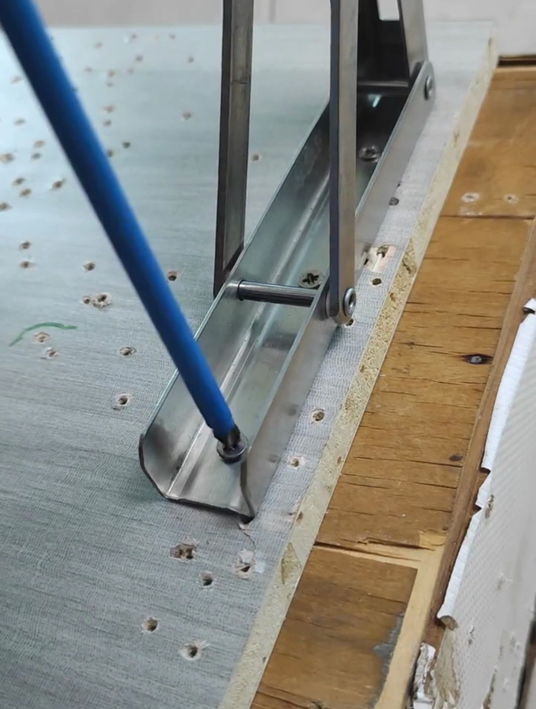 老木工在家自制"折叠桌",打破传统设计,让大伙大开眼界!