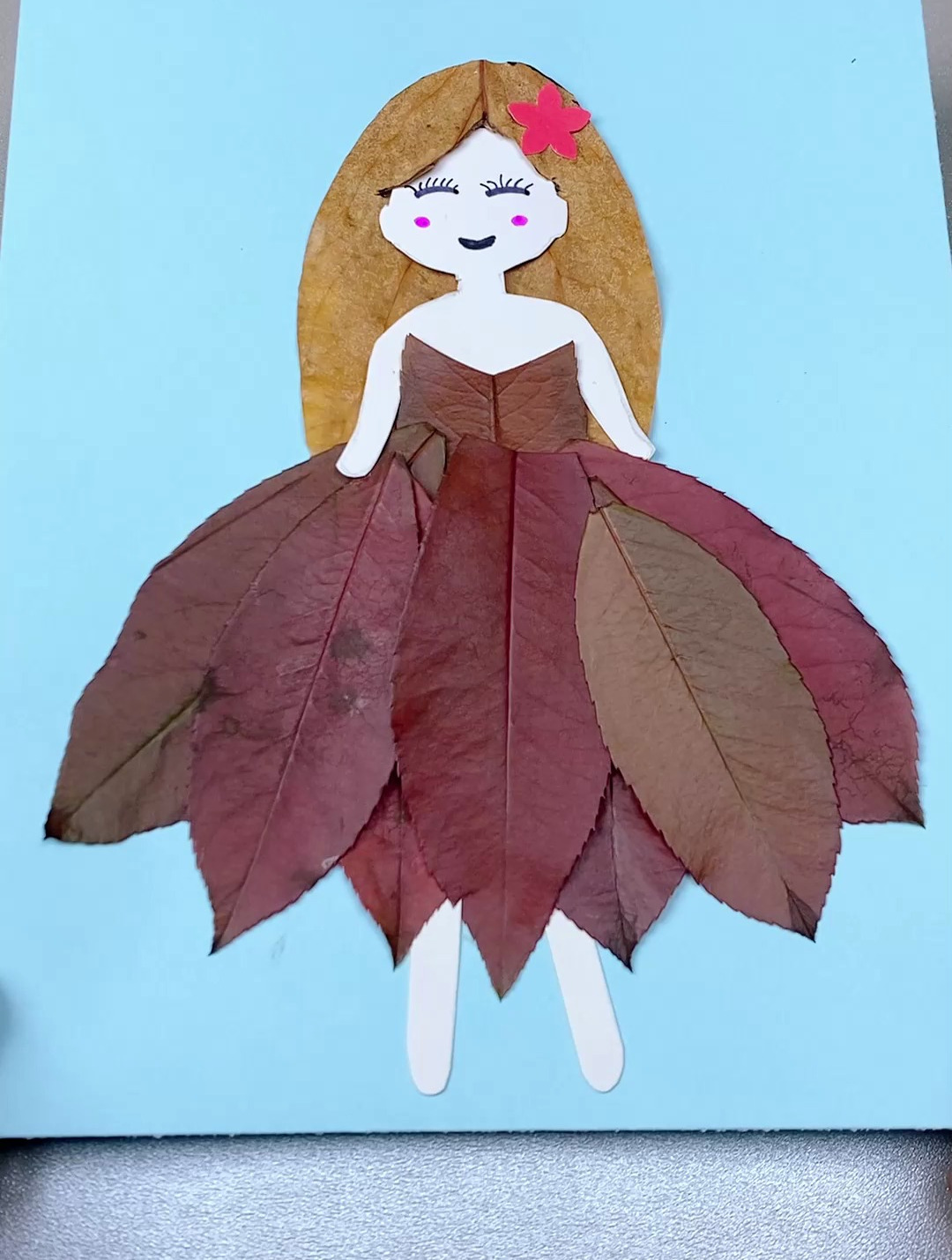 落叶~漂亮的小公主树叶贴画,快帮家里的小朋友收藏起来