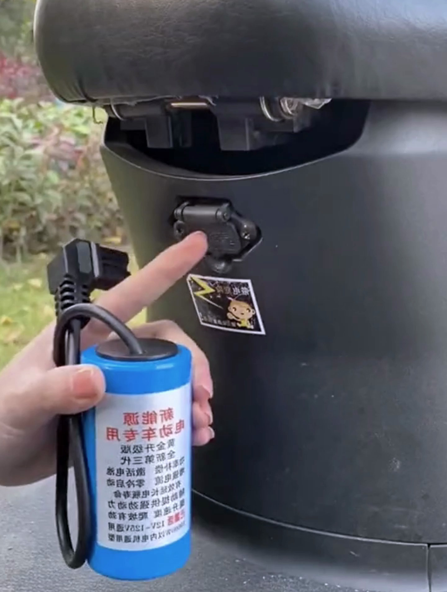 电动车跑不远电池不耐用一定要用这个脉冲修复器可以修复电瓶