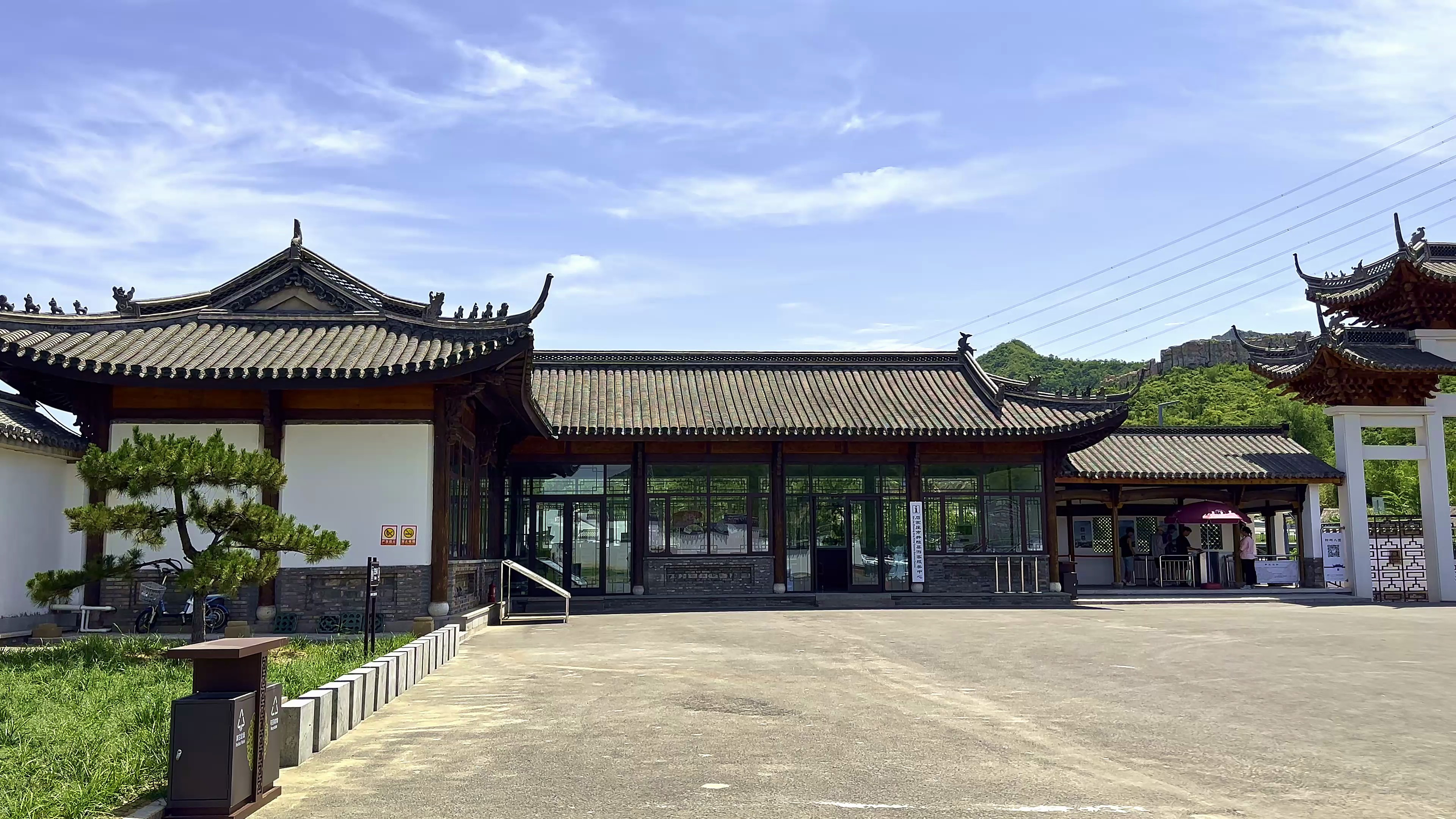 游览石家庄井陉县含碧园徽派建筑群它的特点是马头墙木雕石雕砖雕