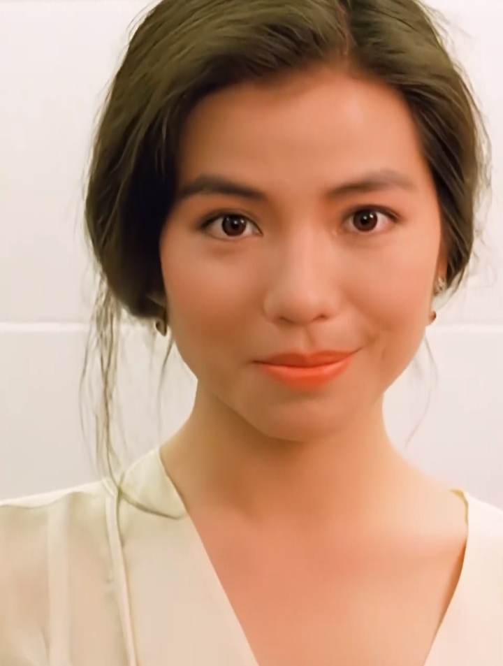 钟楚红,迷人的笑容,让人陶醉-度小视