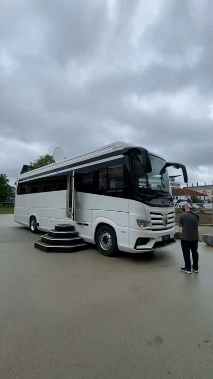 欧洲豪华a型房车a型房车大巴房车豪华房车