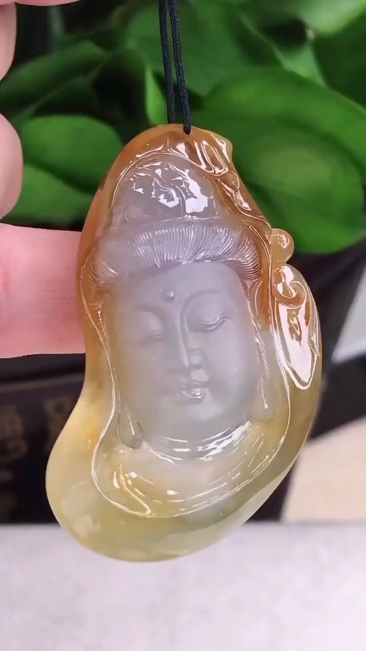 美货分享:小哥挑战的大马坎黄翡原石,成品起货如何?