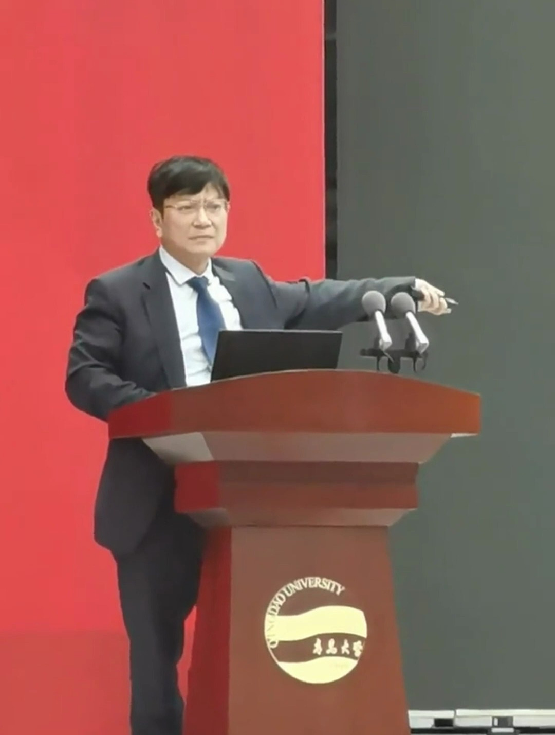 郑强:产业要求大学定制学生?