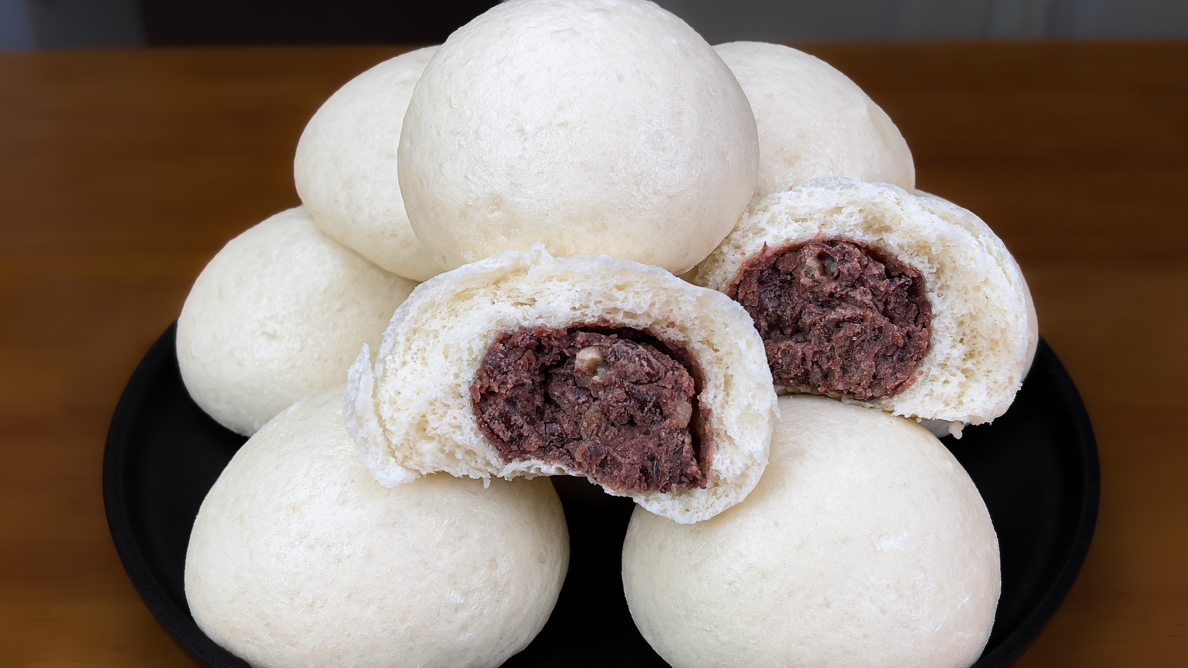 自制豆沙包，豆沙馅有颗粒感的那种，做法简单暄软好吃