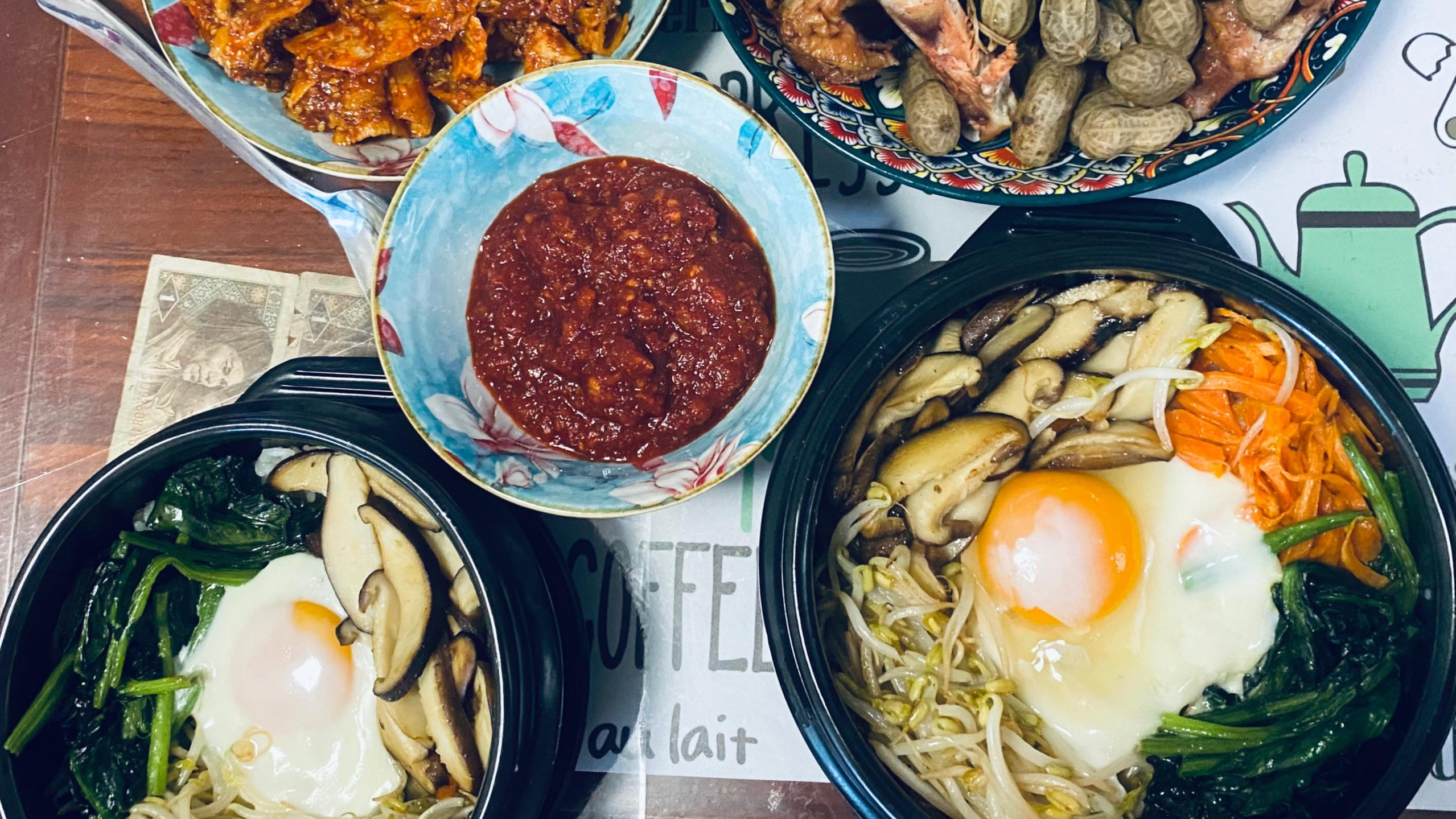 今日晚餐～韩式石锅拌饭配拌牛板筋,太好吃了!