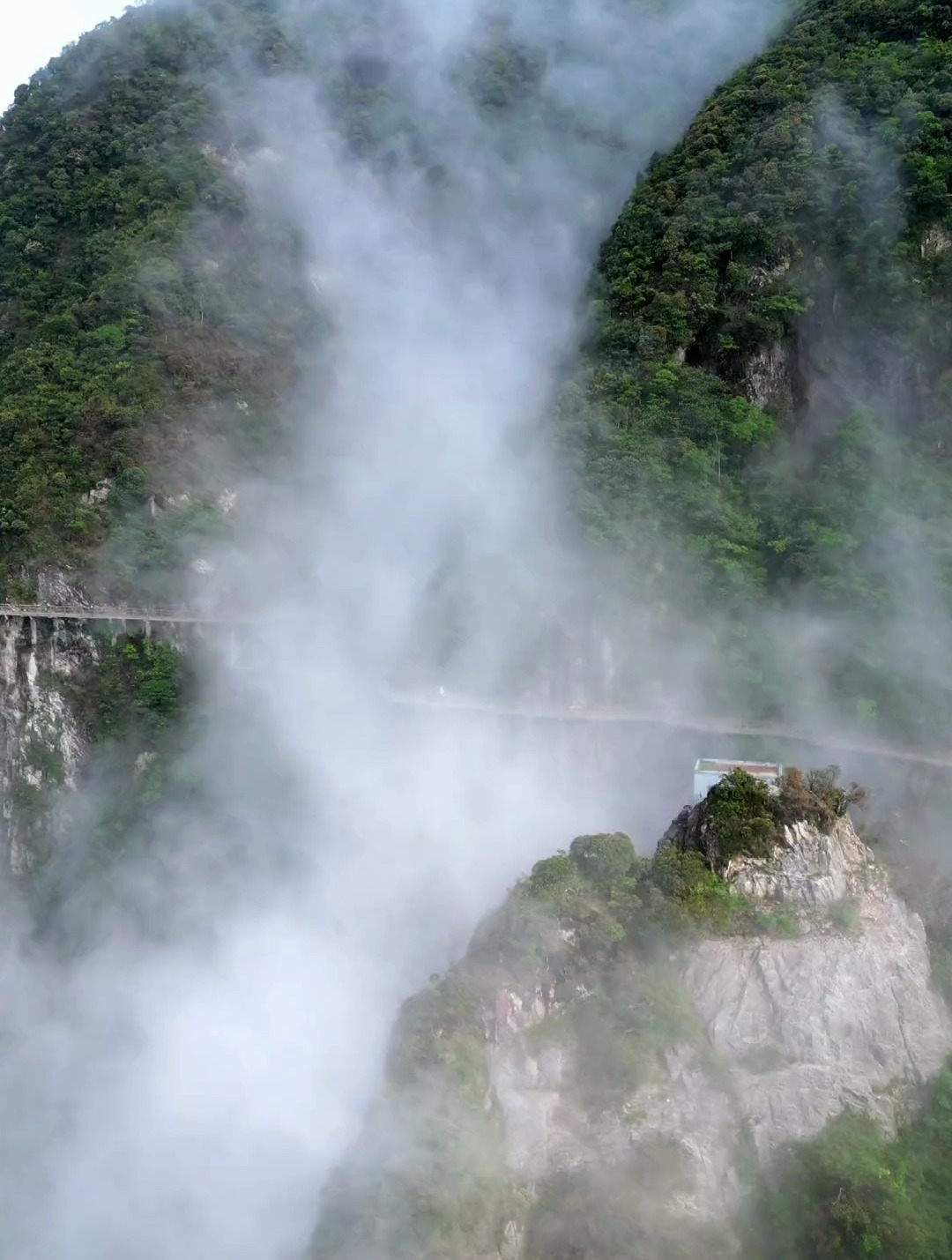 有多少人还记得这个莽山小天台 云雾缭绕人间仙境 旅行推荐官