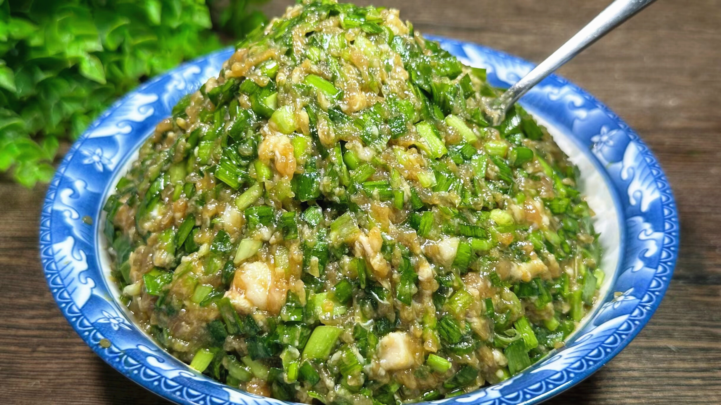 韭菜饺子馅好吃有诀窍,教你饭店秘制配方,鲜嫩多汁,不腥也不柴
