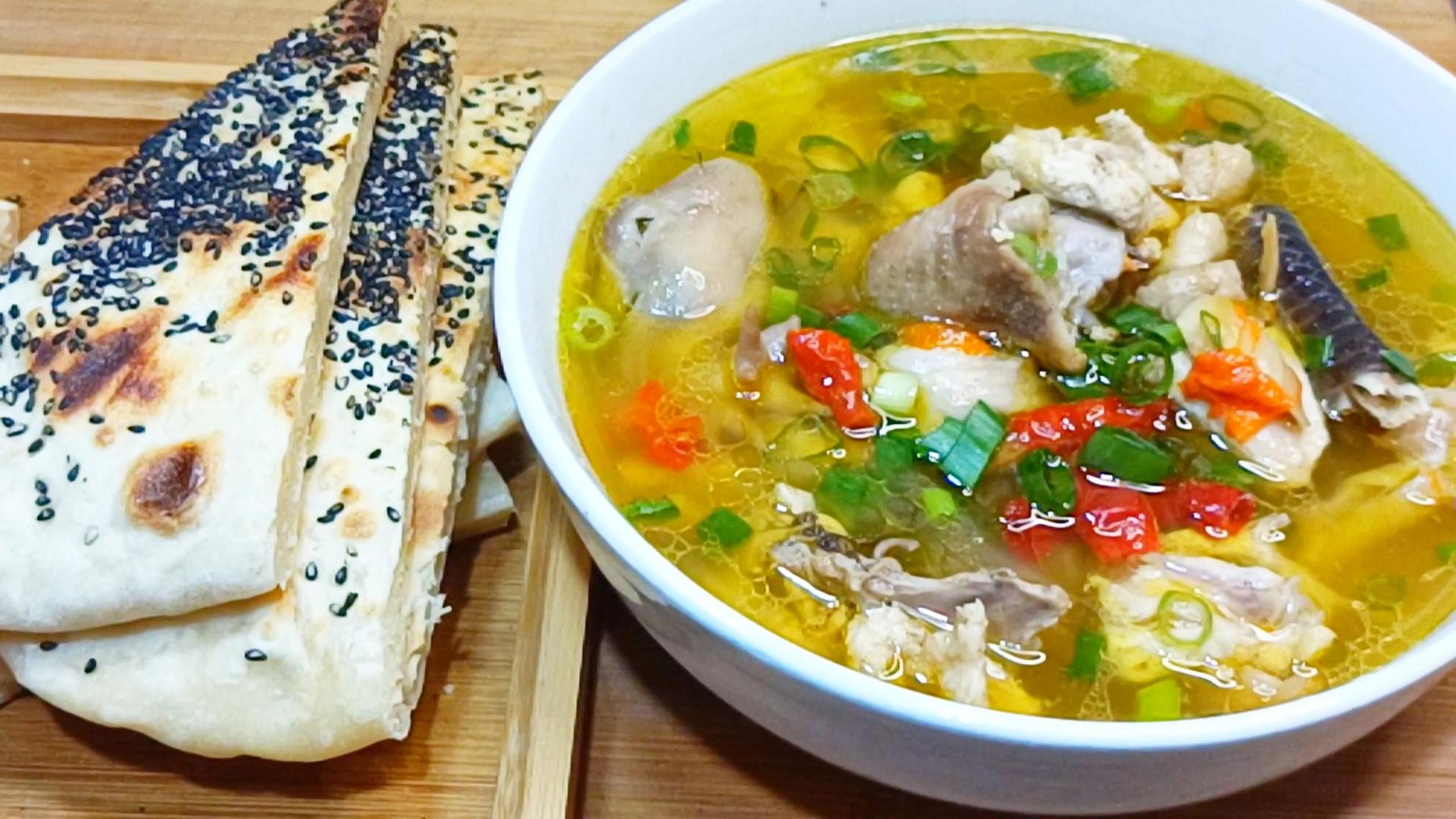 红枣枸杞母鸡汤,汤鲜味美又好喝!