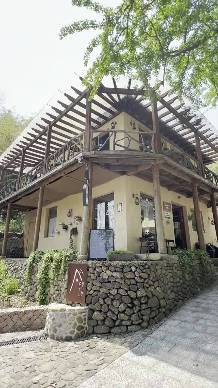 我的共富影像册莫干山民宿莫梵创始人沈蒋荣带动村里开起156家民宿