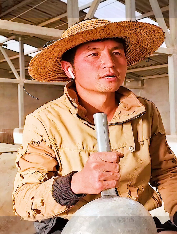 男人三十才发芽,男人四十顶呱呱,稳重幽默还顾家-度小视