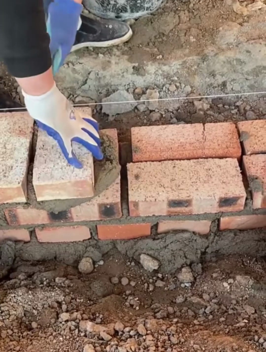 没有感情的砌砖人