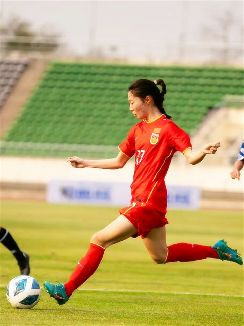 拼到抽筋!u20中国女足第88分钟绝平:霍悦欣30米吊射世界波-度小视