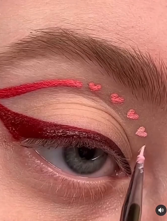 创意彩绘眼妆,你喜欢吗?