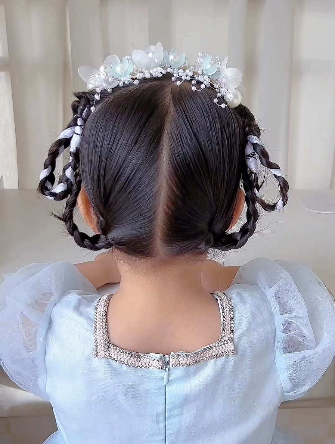 儿童甜美公主发型教程分享一起动手让宝贝变身可爱小公主吧