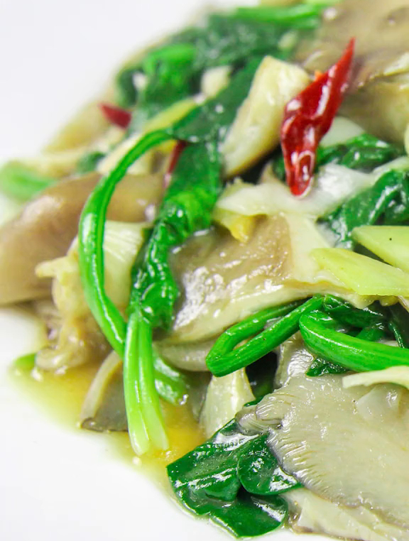 蘑菇炒菠菜-分享美食制作美味必学-香喷喷-中国特色美食-度小视