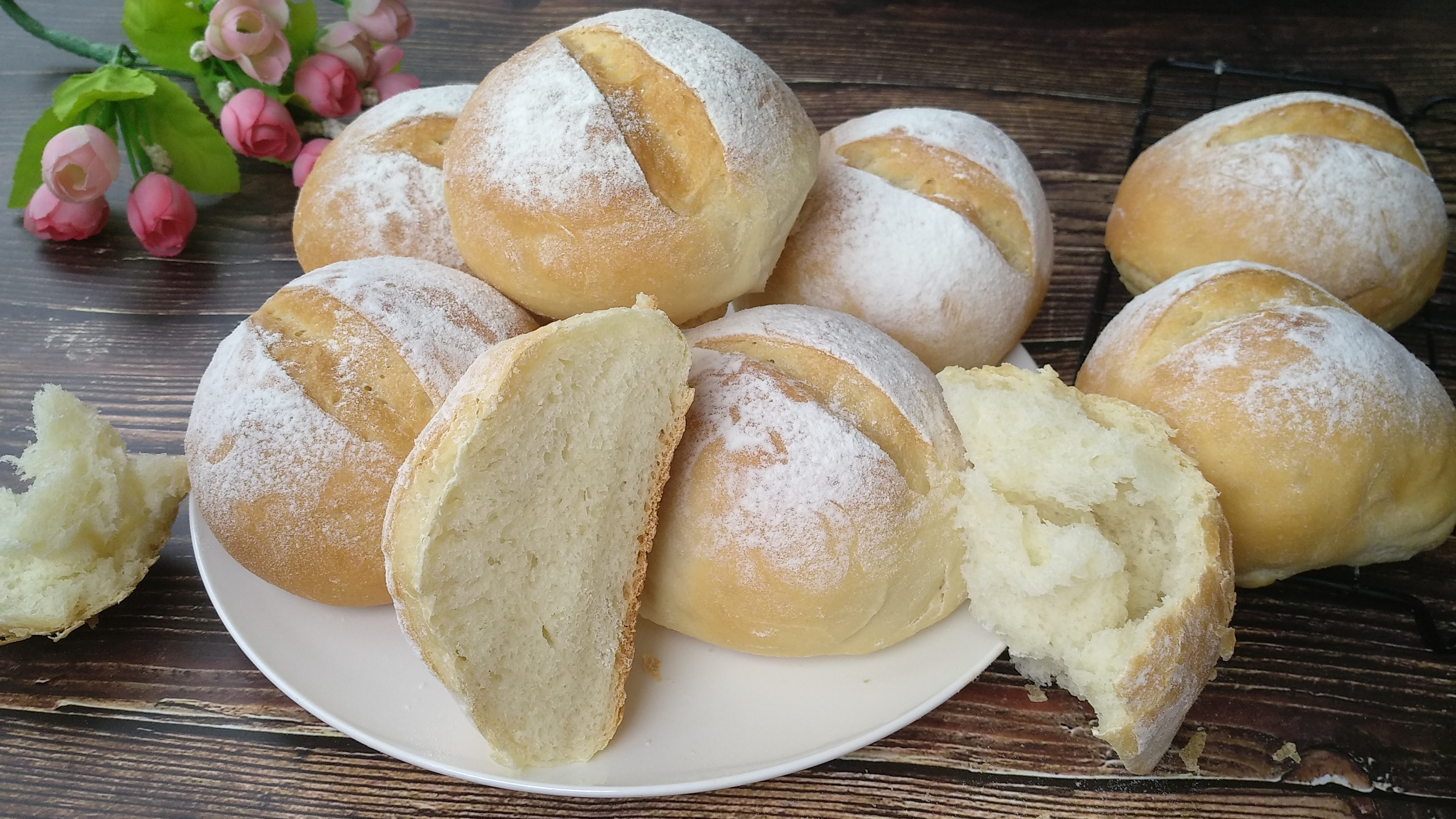 全家都爱吃的日式米面包,不用预拌粉,做法简单,绵软细腻真好吃