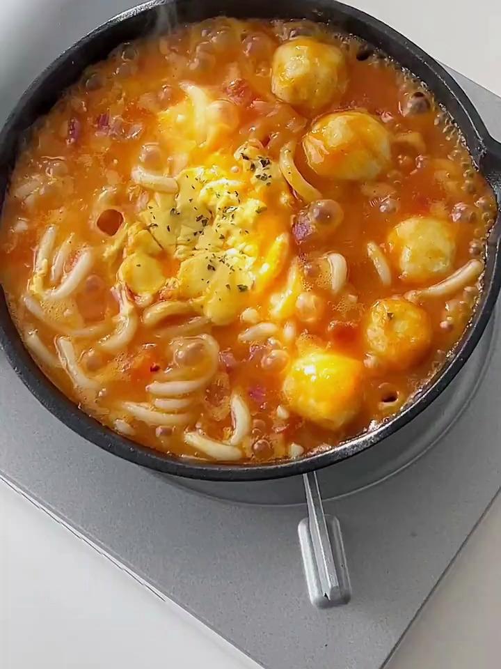 番茄浓汤咖喱鱼丸乌冬面,好吃到汤都不剩