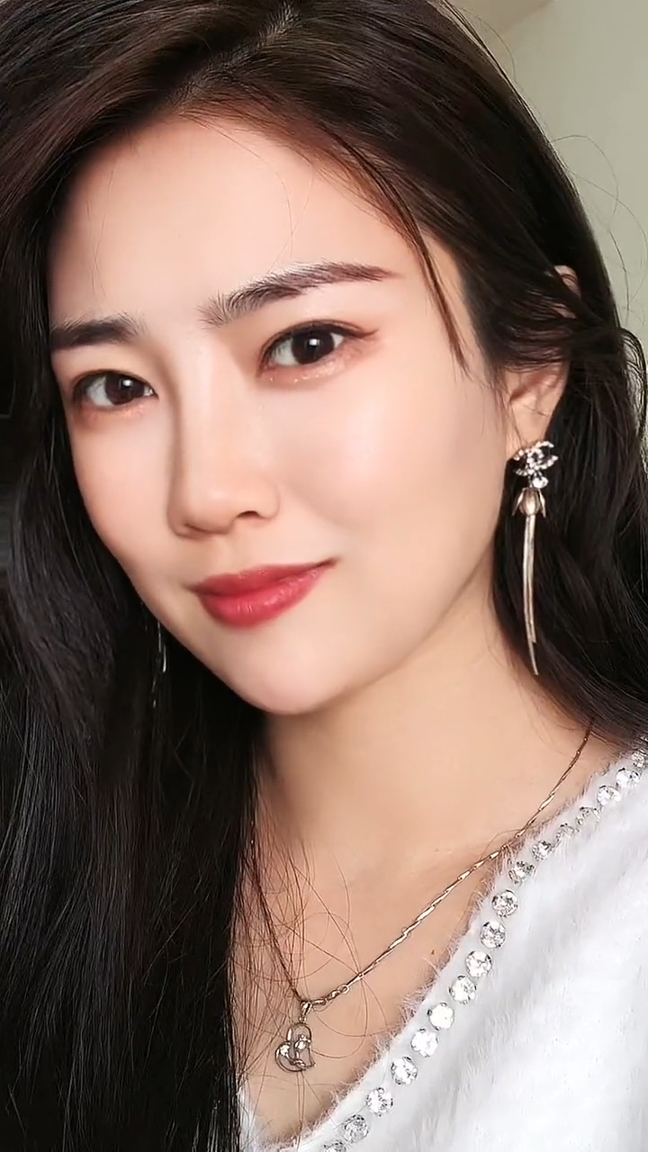 倾国倾城,国色天香,美丽动人