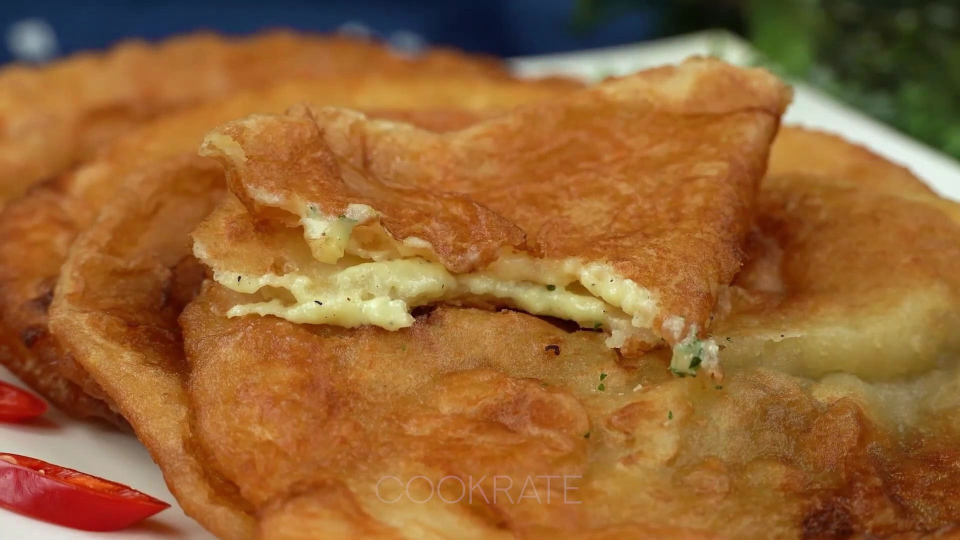 太好吃了,家里有面粉的请试试这个早餐饼,搭配自制酱汁味道好吃