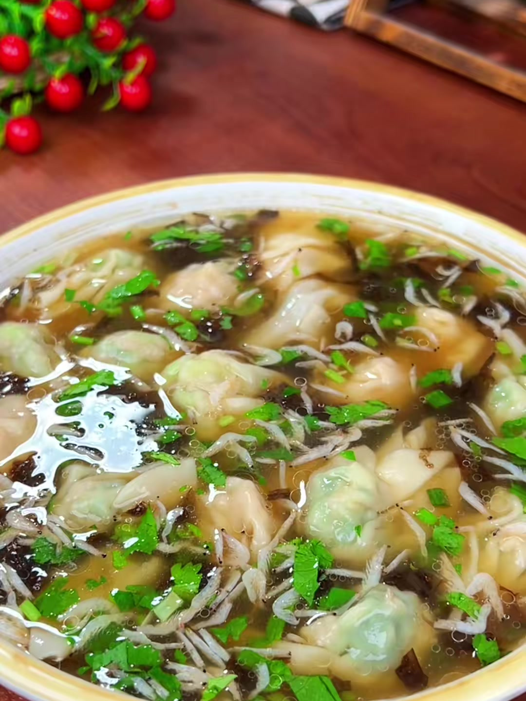 早餐不知道给孩子做什么的,可以试试这个高钙虾皮云吞,好吃不腻