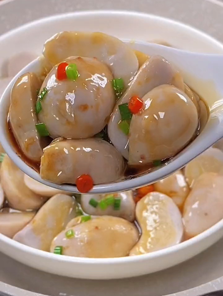 不知不觉已经秋天了,葱油芋艿做法简单好看又好吃-度小视