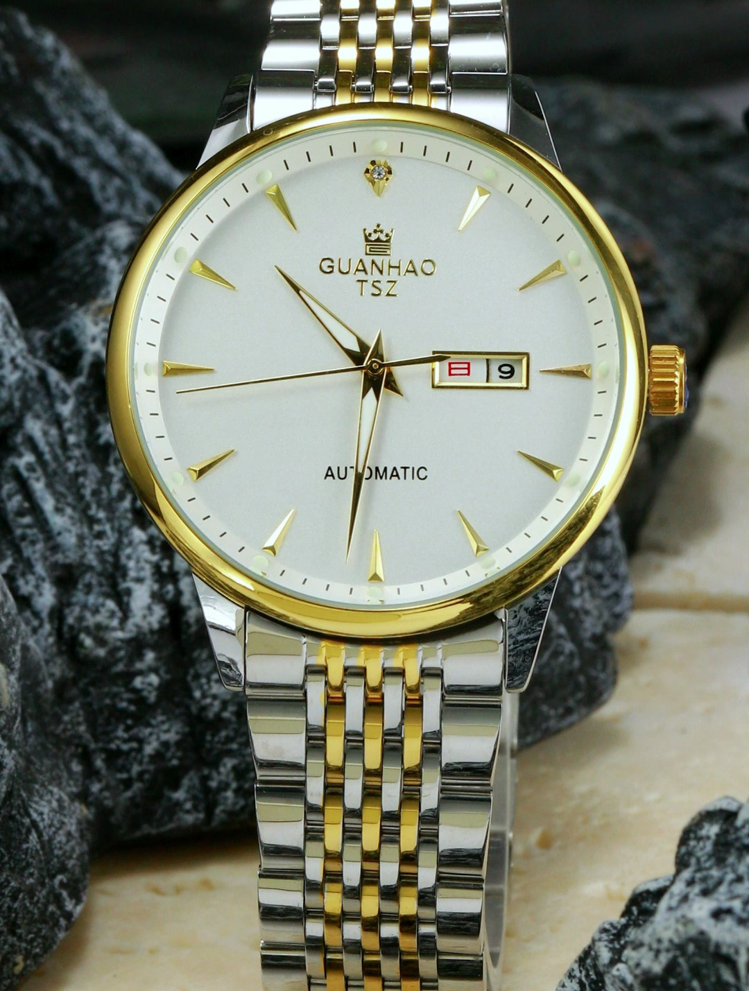 男人不一定要戴表.但是戴表的男人会别有一番韵味